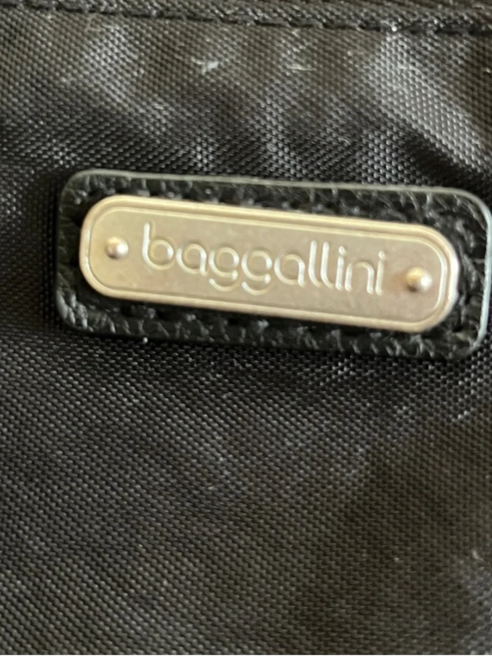 Baggallini Black Nylon Laptop Messenger with Multiple Pockets